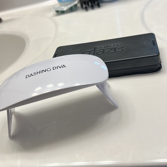 Dashing Diva Starter Kit, lamp, glaze nails - Picture 3 of 7